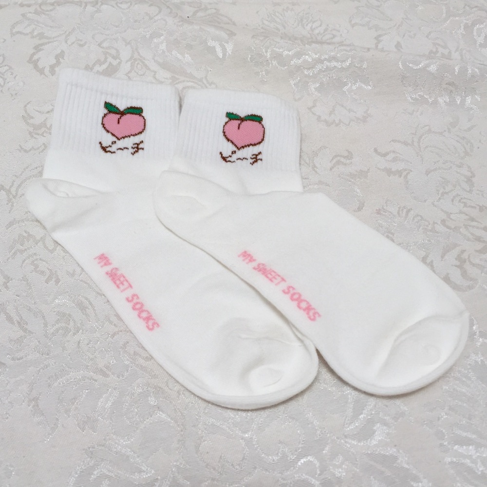 Fruit Socks! (Peach socks)